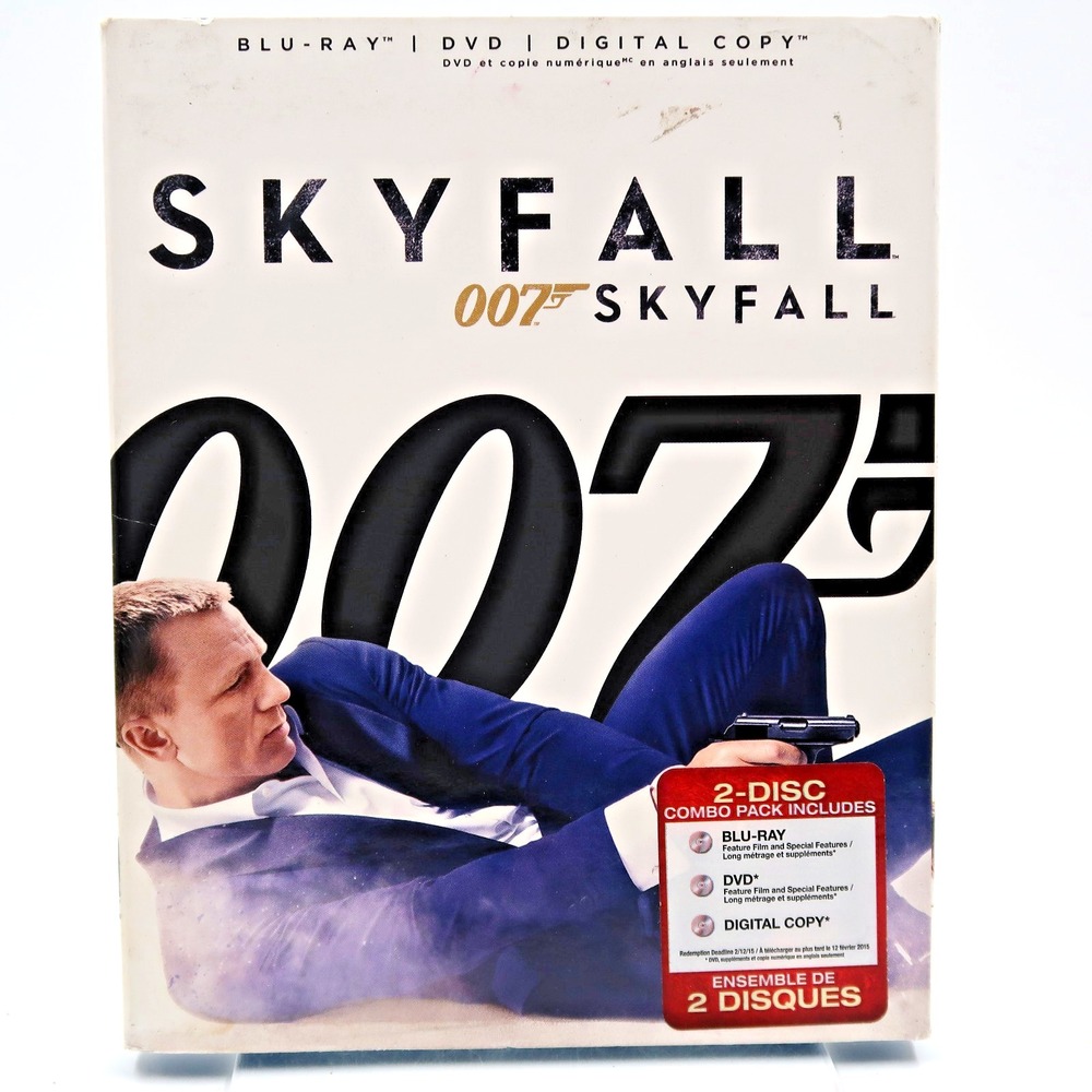 James Bond 007 Skyfall Blu-ray DVD Daniel Craig Judi Dench Javier Bardem 2012